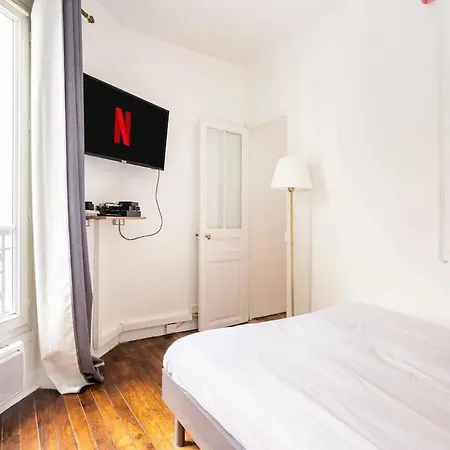Cocoon In The Heart Of Batignolles | By Airnest Appartamento Parigi